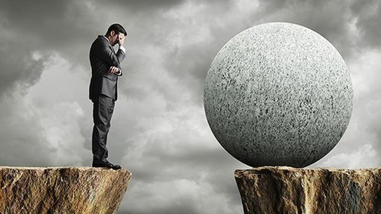 长河飞舟 2020年，我一朋友欠下500万债