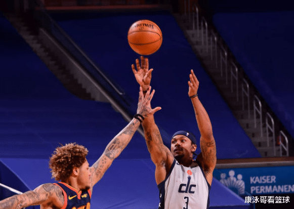 斯蒂芬·库里|爆冷绝杀!4核狂轰81分,威少三双创纪录比尔罚球绝杀,库里32+6