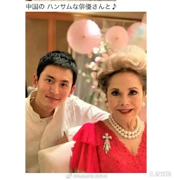 张哲瀚|张哲瀚2018年的照片，为何现在才被发现？大瓜源于此，她是导火索