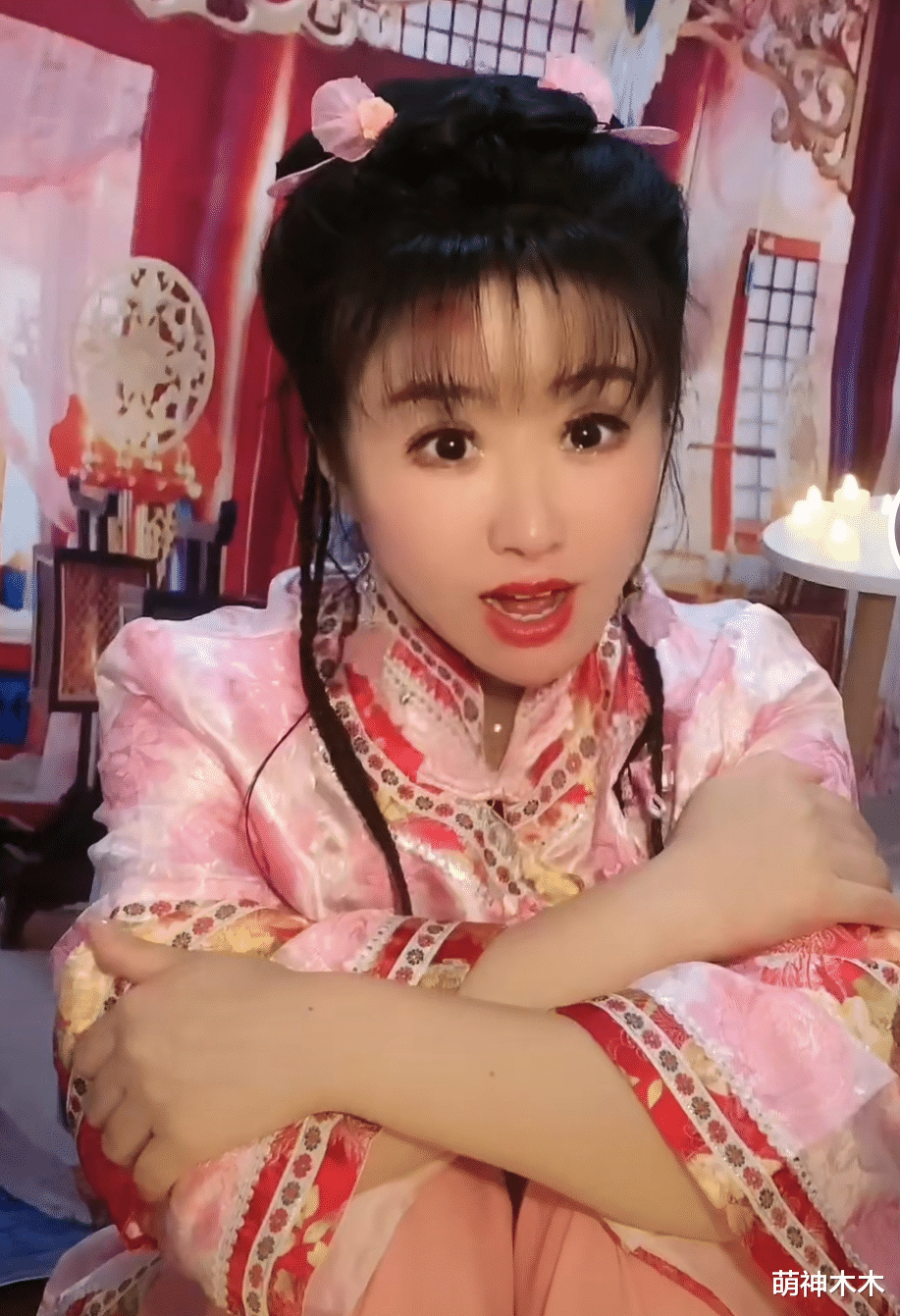 紫薇|紫薇模仿者怕被告改名，直播不敢要礼物，观看人气大跌哽咽落泪