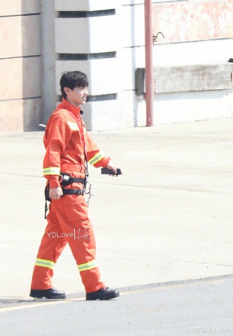 邓伦|《极挑7》路透：龚俊邓伦勉强帅气，黄明昊胖脸香肠嘴，滤镜破碎