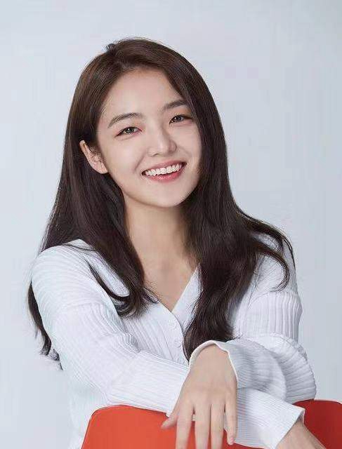 徐穗珍|曝徐穗珍在学生时代，往韩国童星抽屉中塞烟，只为嫁祸他人求自保