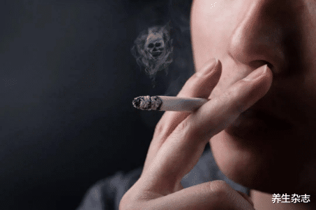 毛囊炎|28岁男子仅吸烟1年确诊肺癌！医生：吸烟时4个坏习惯，铁打的肺也扛不住