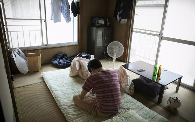 |孩子出现这种情况要注意，表面看似很上进，实则却是“新型啃老”