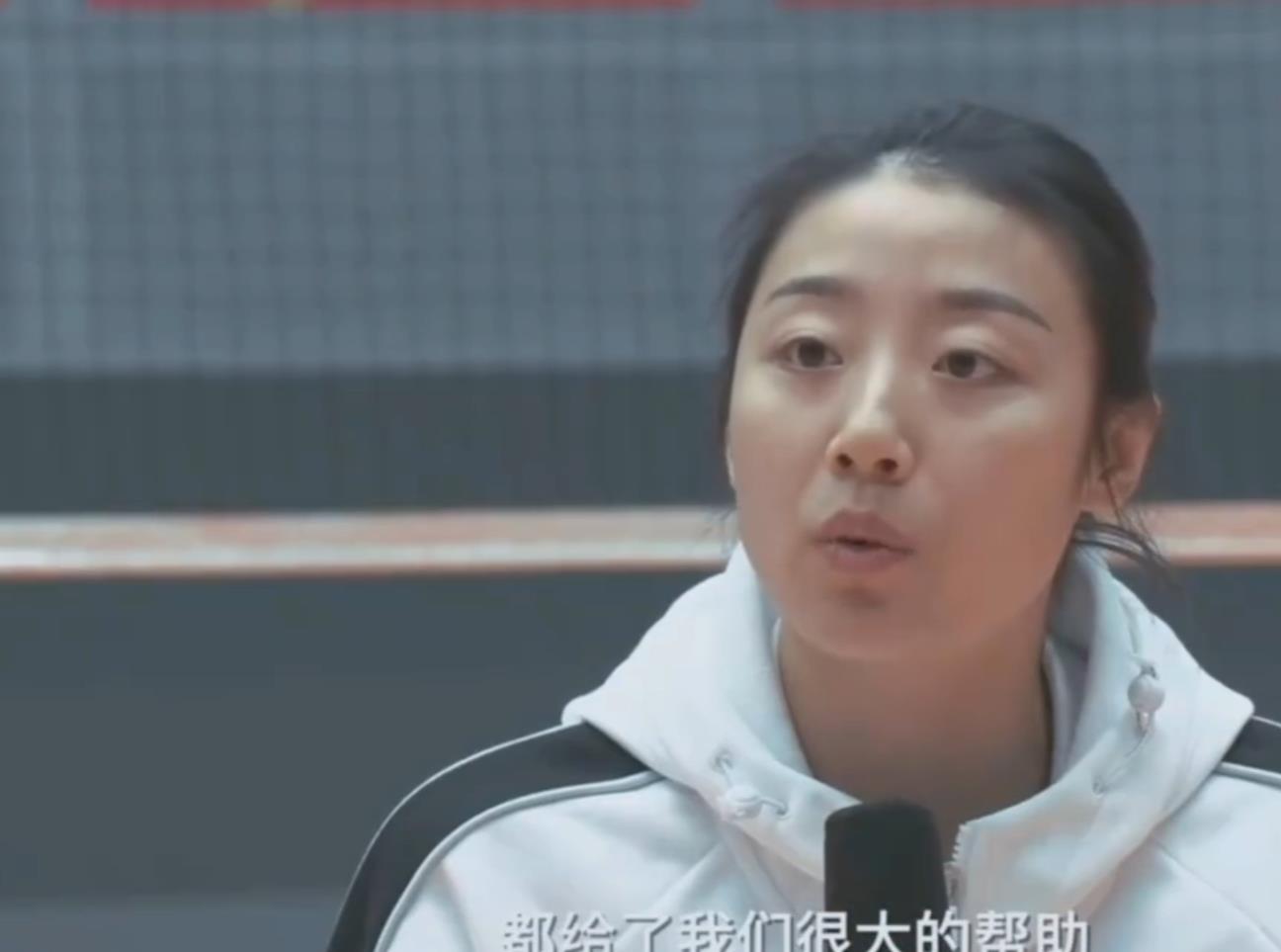 天津女排|美女二传称割舍不下天津女排，袒露明年自己的目标，球迷：好样的
