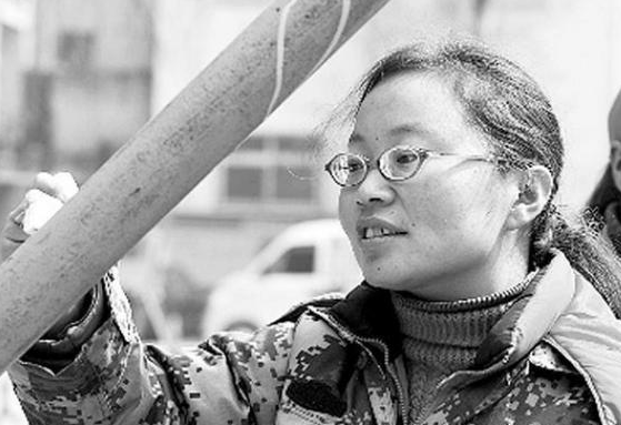 油漆工|北大女硕士求职受挫,回乡当油漆工,月薪2千如今真的快乐吗