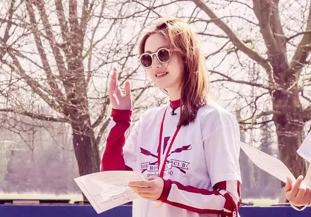 郑爽|郑爽凭一己之力，惹怒央视、广电遭封杀：她自毁前程，败在这8字