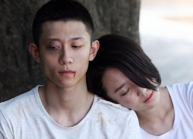 张一山|29岁张一山父亲近照曝光，低调了15年，原来是我们熟悉的他