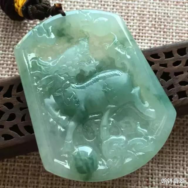 翡翠|玉雕师喜欢雕刻的瑞兽之——翡翠麒麟