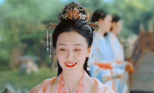 龚俊|33岁的她好百变！演了《斛珠夫人》再给龚俊做配，美到差点没认出