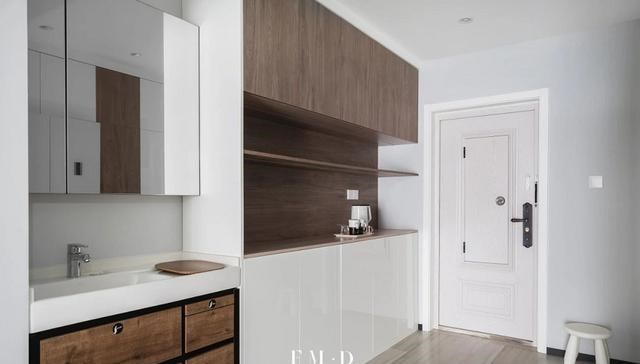 |经历过才懂,玄关不仅要装柜子,设计个洗漱台也同样重要,很实用