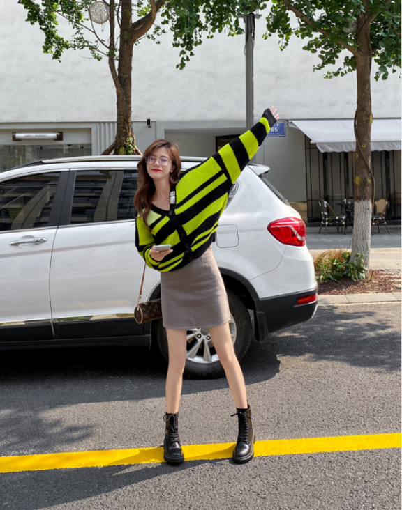 卓哈时尚达人 舒适又好搭的双拉链拼接马丁靴，治愈你的秋冬生活