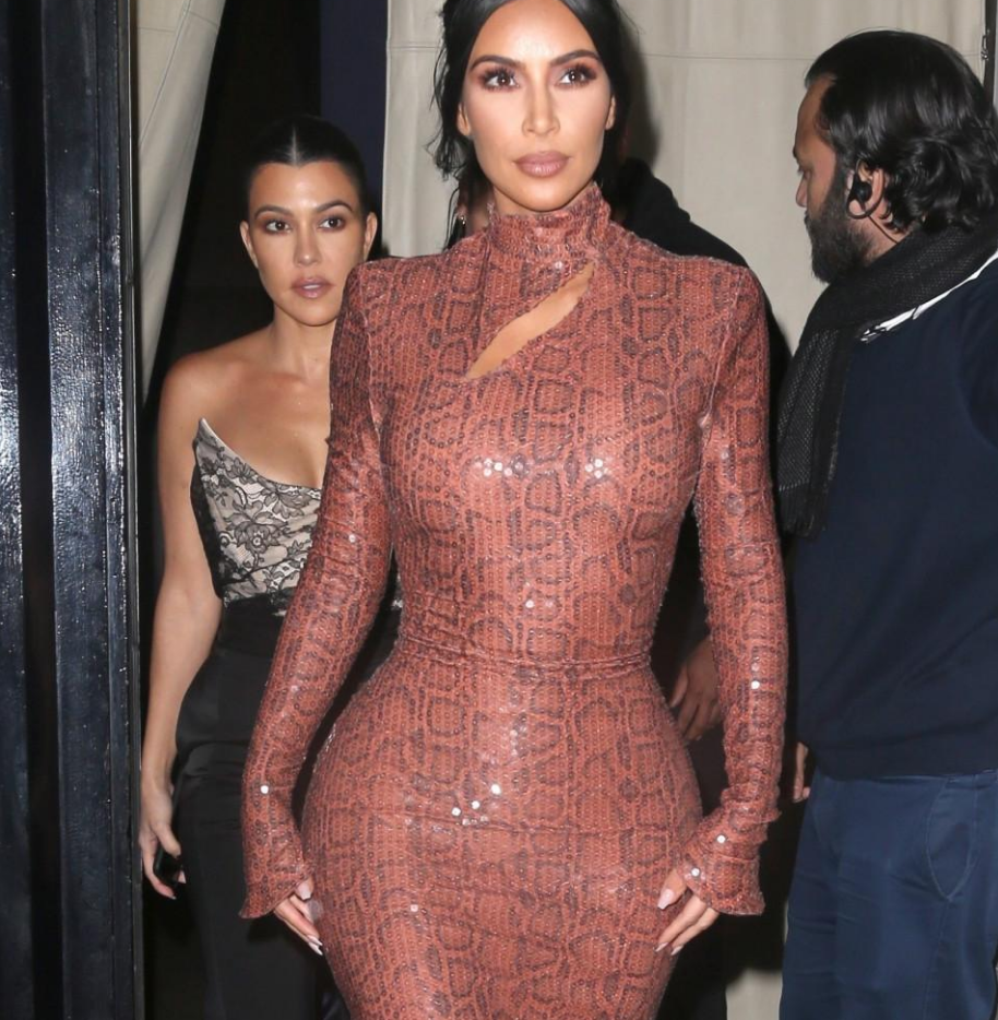 卡戴珊|有种“女人”叫卡戴珊，网上直播生孩子，自己用手往外拽