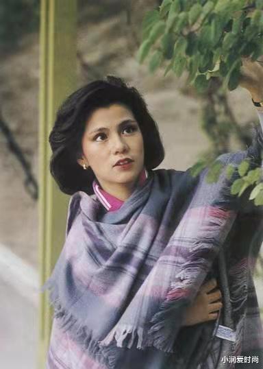 小润爱时尚 身高仅159的翁美玲，40年前的衣品显高不过时，她的时尚经值得学