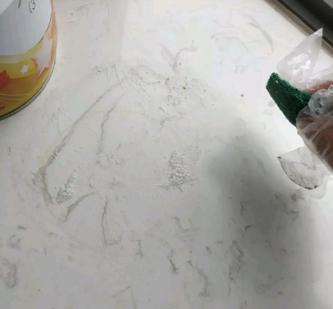 |石英石台面怎么区分好坏？没挑好，渗色、断裂算轻的，健康堪忧！