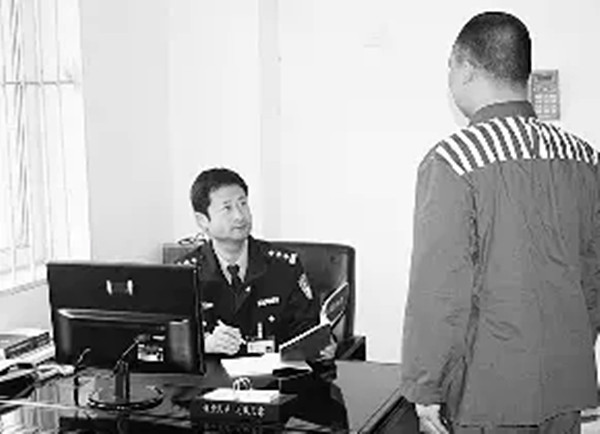  儿子婚前遇害，夫妻追凶八年