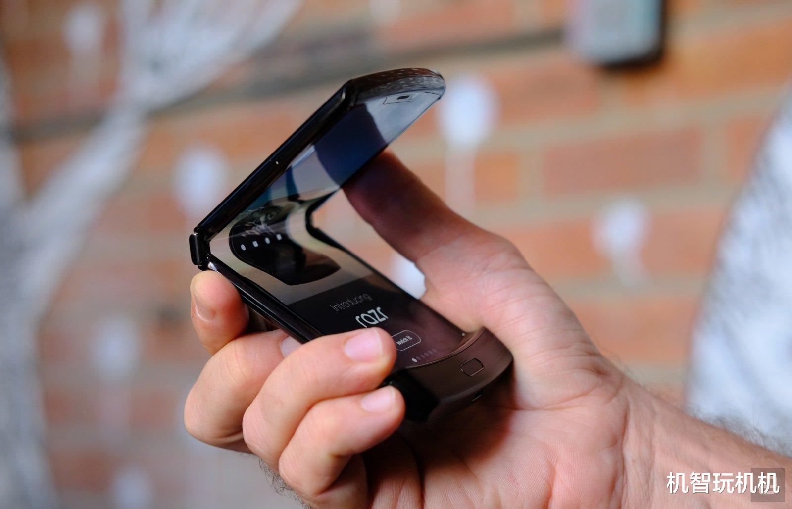 联想|联想杀疯了！新款刀锋翻盖手机确定：这次国行首发，价格有惊喜！