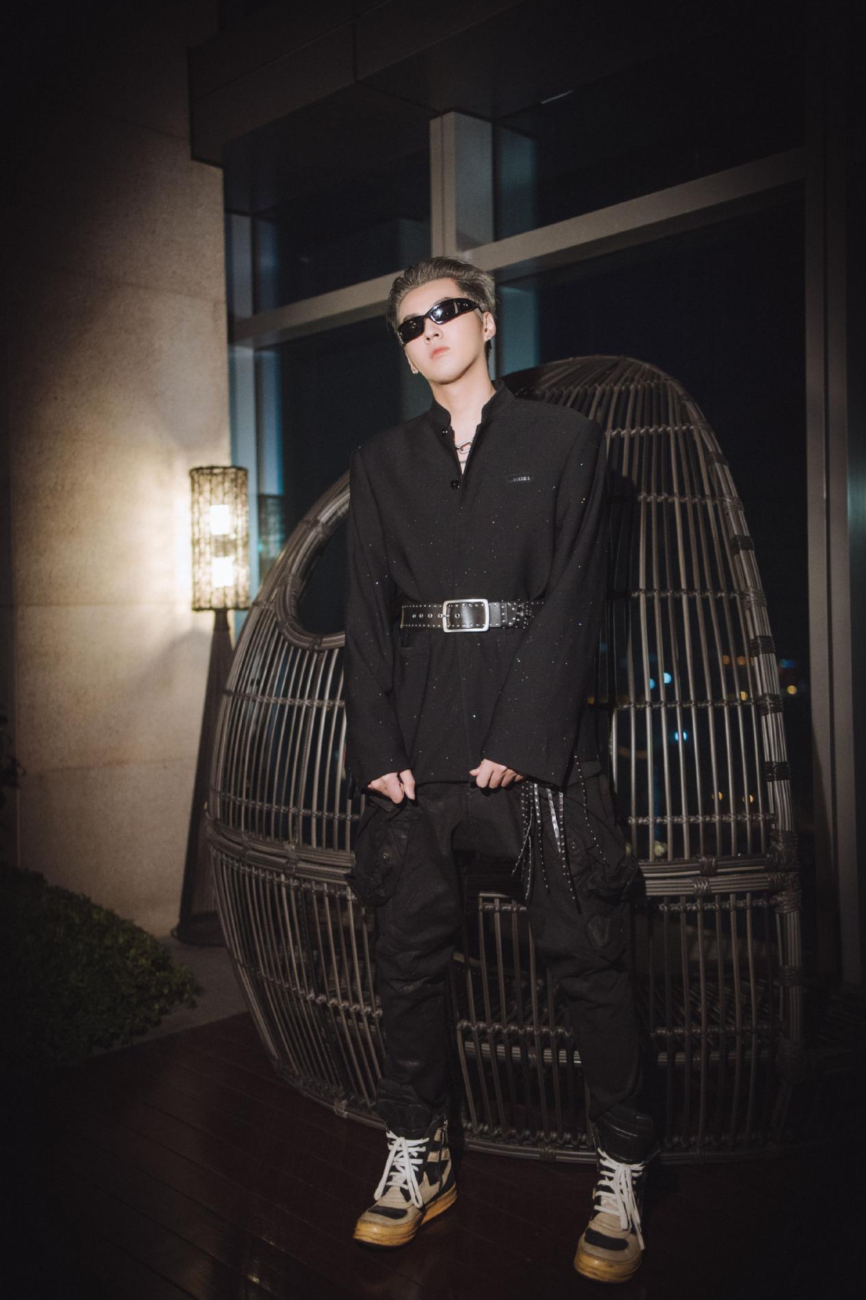 时尚圈的奇葩大喵|吴亦凡的确有副好皮囊，旧照新看依旧养眼无比，难怪少女会迷失！