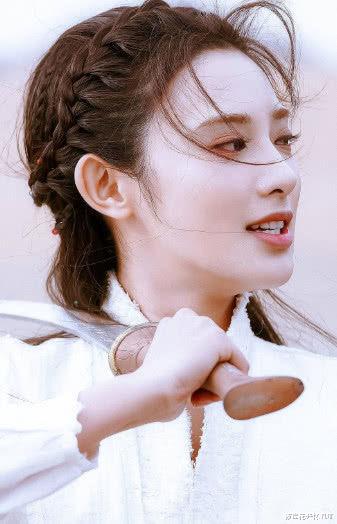 刘亦菲|穿白色古装惊艳众人的女演员，刘亦菲仙女本仙，杨幂的角色很经典