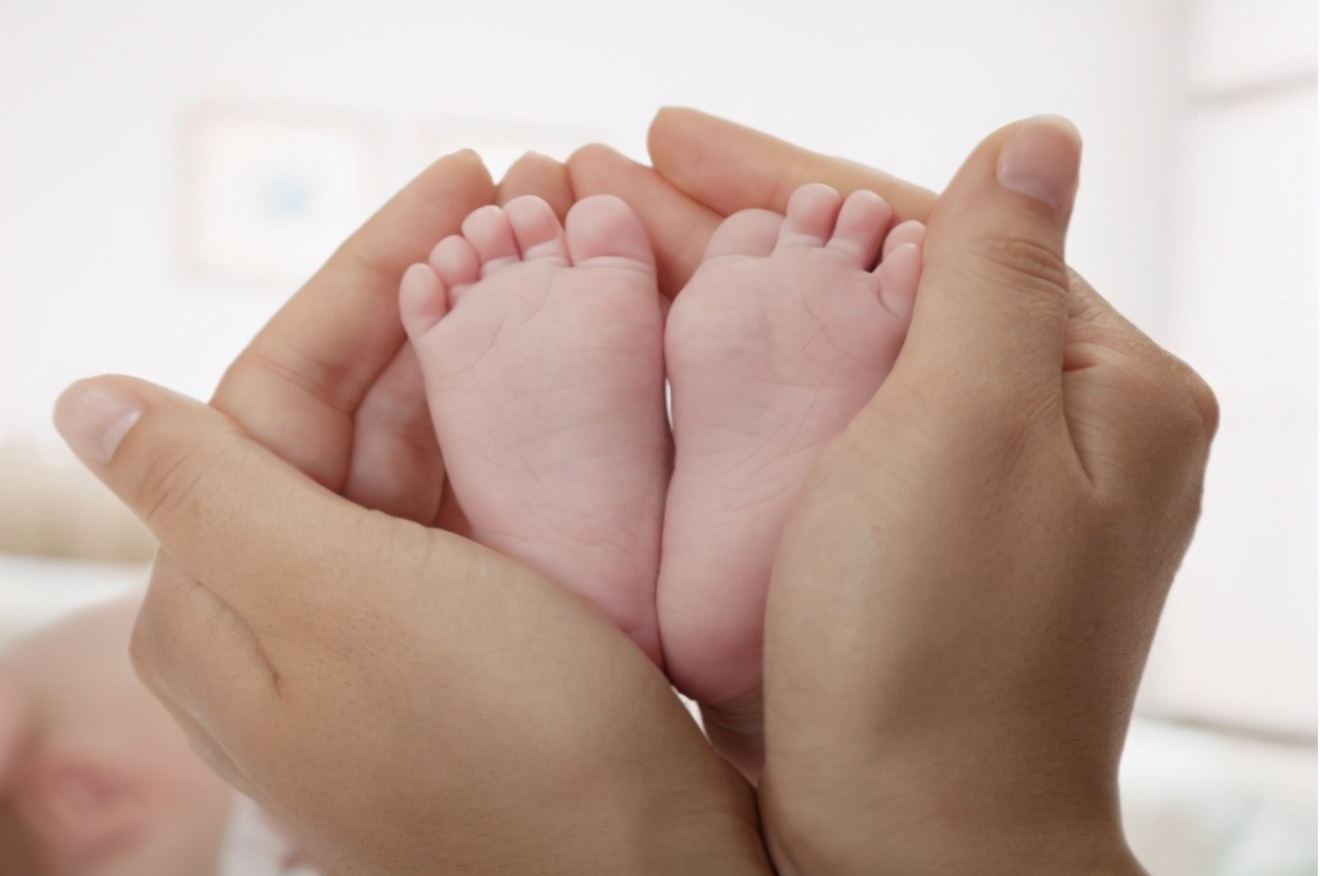 Ainee妈咪|宝宝出生后的十多分钟里，有4个环节紧密相扣，孕妈尽量提前了解