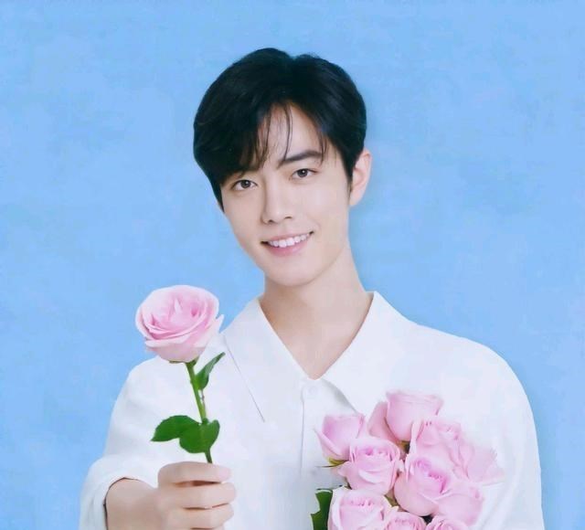 肖战|肖战“两达”实现合作，还为粉丝准备暖心礼盒，确实磕到了