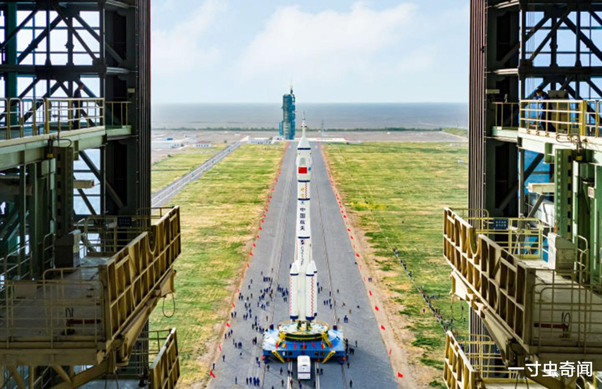 一寸虫奇闻|神舟13号发射在即，三人将在太空出差半年，女航天员首次长期驻留