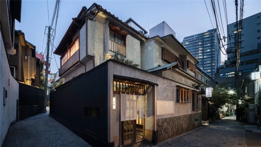 看设计|酒店设计作品分享 | 古韵京都漫步，喧嚣里的一处宁静