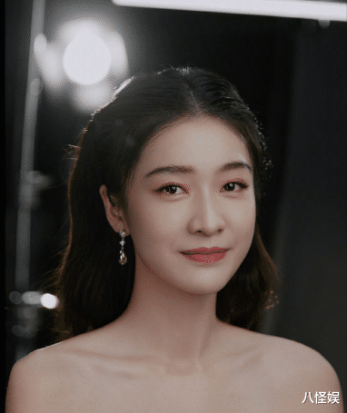 张雪迎|张雪迎模仿朱茵经典wink遭吐槽,回应称经典无法复刻,并自嘲太丑