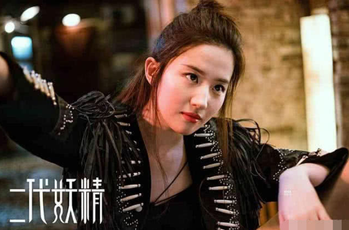 刘亦菲|难怪刘亦菲从不接清宫剧，当她换上甄嬛装扮，网友：直接大结局