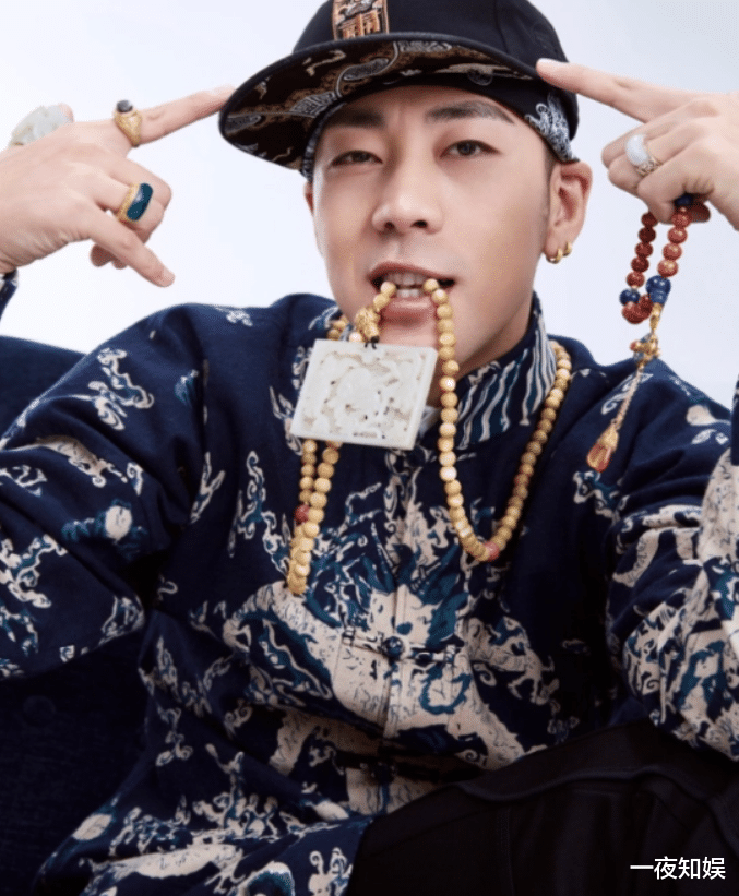 吕颂贤|他曾是歌坛“传说”，凭借一首歌爆红，为救女友摔断腿反遭抛弃