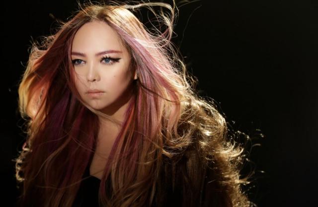 张惠妹|47岁的张惠妹瘦成“闪电”，减重60斤成“V脸”，直言运动是关键