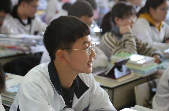 深圳市|孙卓深圳学校基本落实，虽是“公办学校”，却不被网友认可