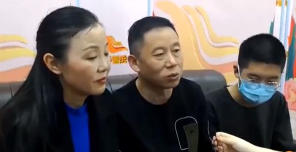 不识抬举!孙卓欲给买家还贷,却被踢出家族群,孙家长辈连忙安慰