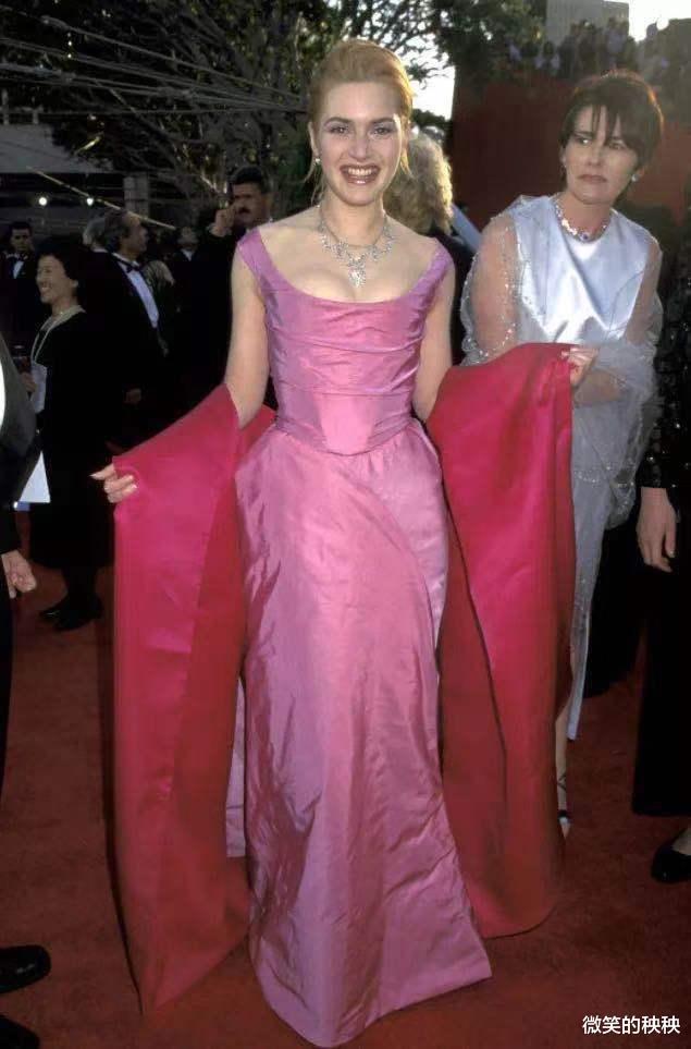 微笑的秧秧|看，不惧岁月的女人，连皱纹都那么美