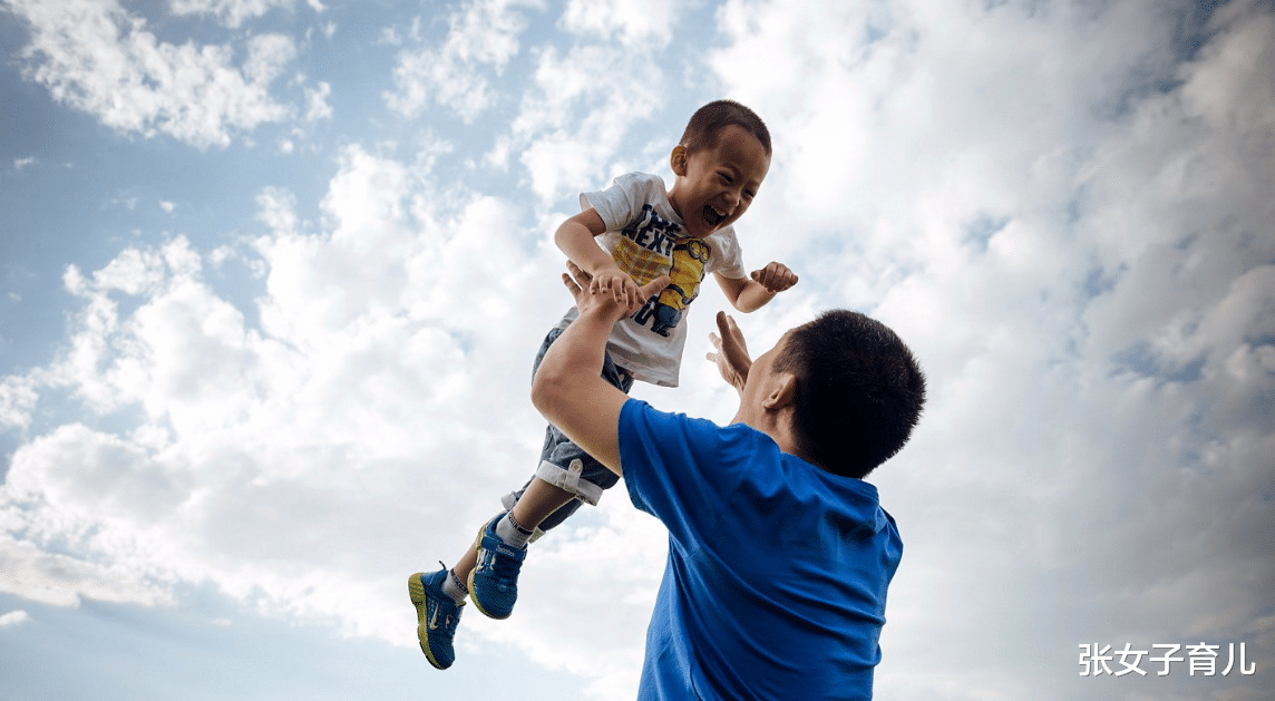 张女子育儿|孩子沉迷游戏怎么办？这位父亲的做法，堪称教科书式典范