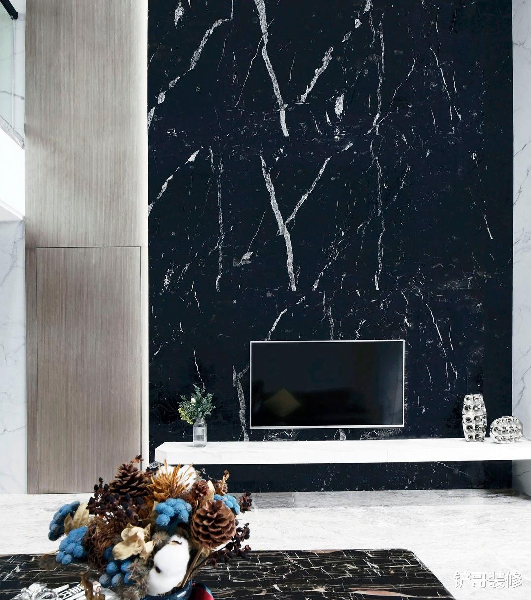 将复式变简单,用极简的画风勾勒生活,“空”也可以让人很满足