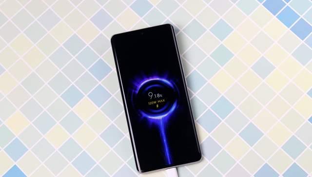 小米科技|小米12和小米12 Pro详细对比,两款手机差距到底有多大?