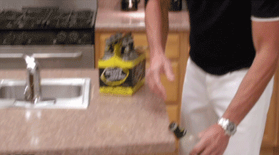 萌萌萌说|白素贞飞行的时候为什么要把一只手往前伸?哈哈哈哈原来是这样~