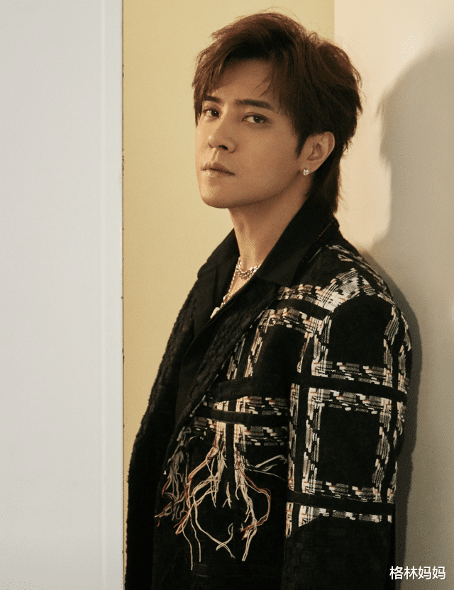 小姐姐|人前偶像，背地渣男，7位出轨男星，有的彻底凉凉，有的风生水起