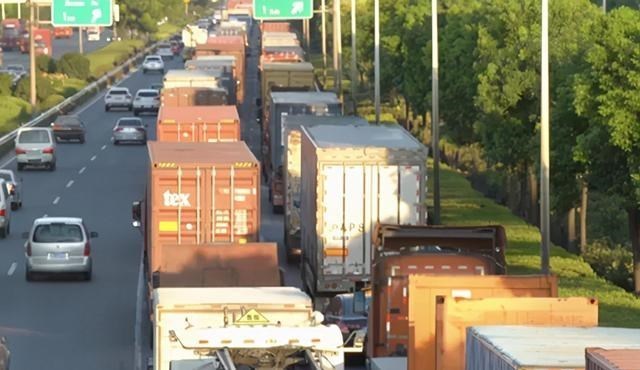 招聘|集卡司机招不到年轻人，除了年轻人追求安逸，和企业也关系密切？