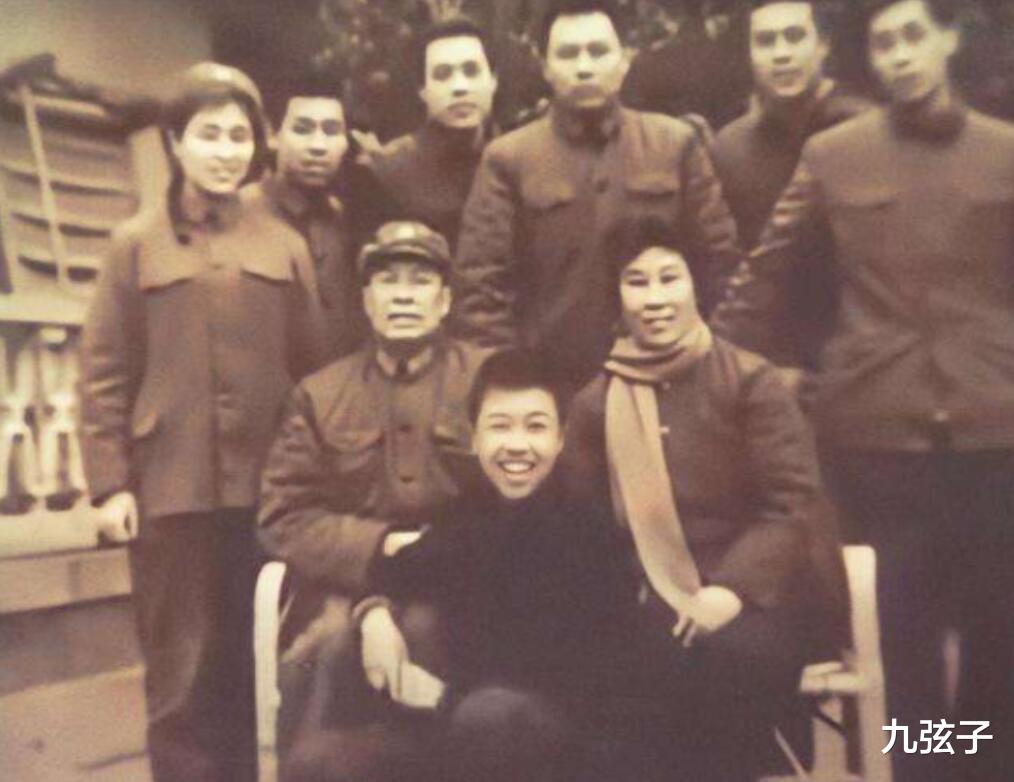 女孩|中国变性第一人，张克莎的变性人生，丈夫到死也没有揭穿她的秘密