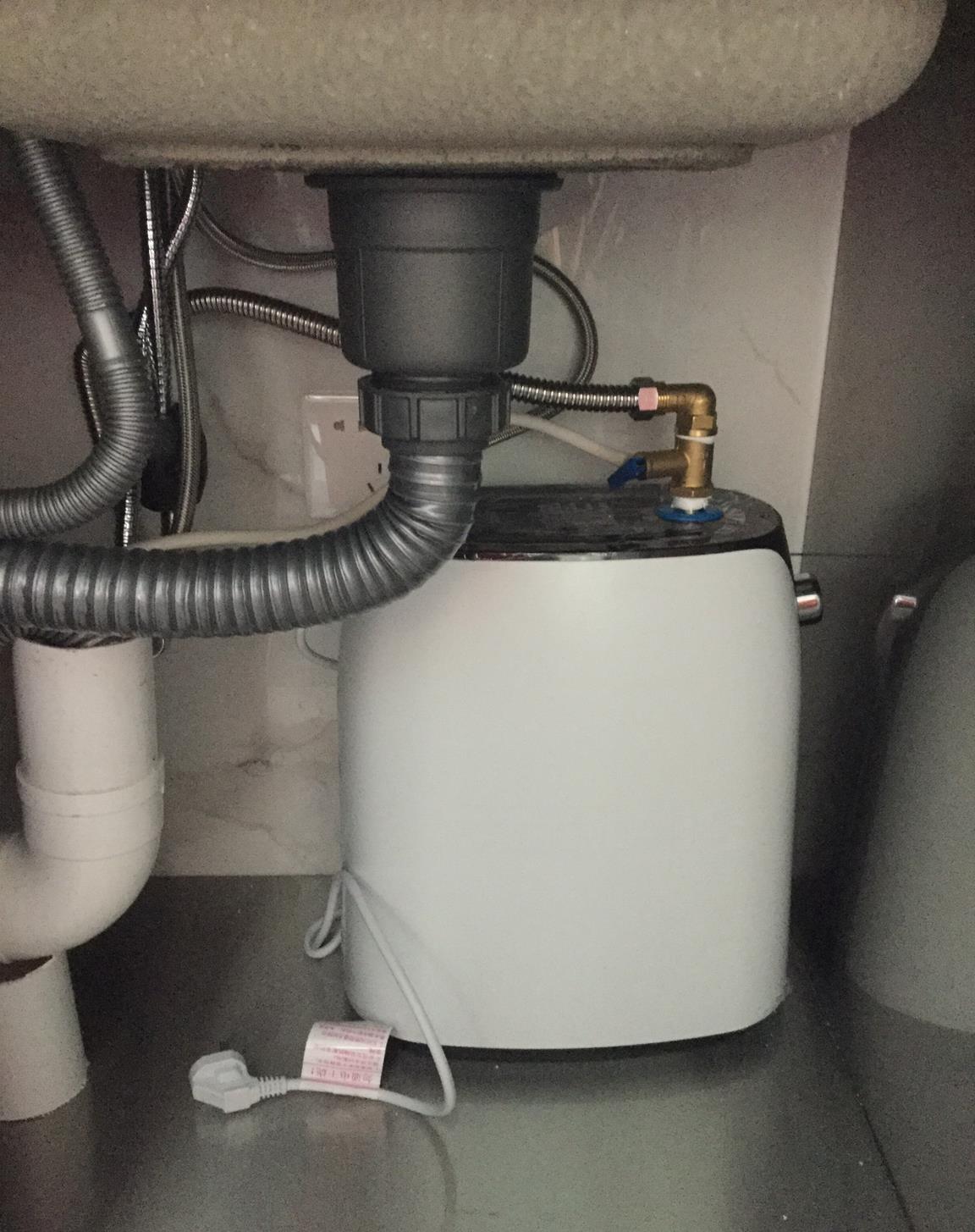 厨房阳台用水,别再依赖热水器了,要在小厨宝和即热水龙头之间选