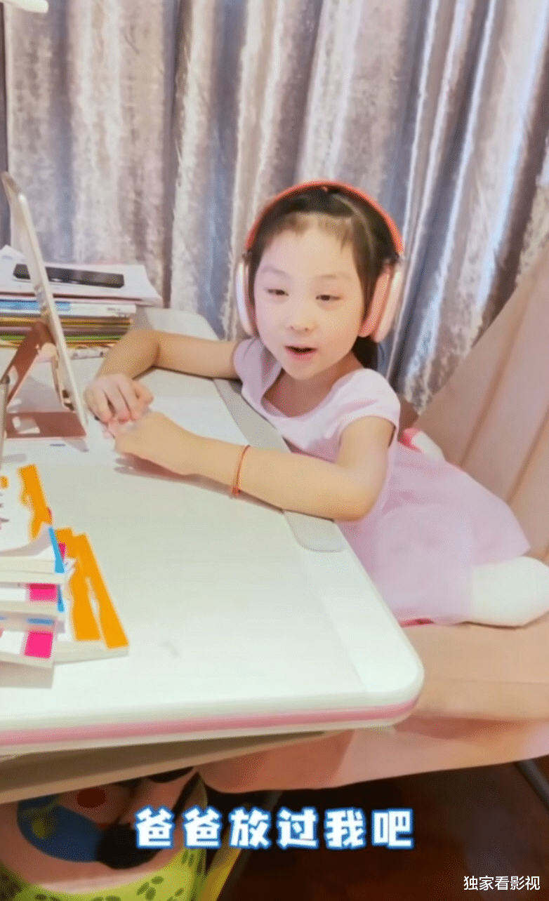 华少|吐血后发胖，因高以翔内疚，台柱子华少失宠？节日回家晒三胎儿子