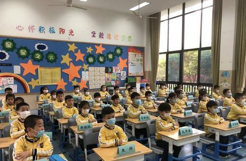 太原|排个座位，老师被家长举报而约谈！老师怒怼：你说不公平，你来？