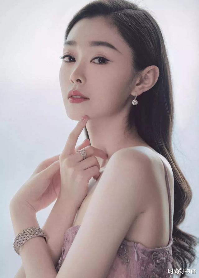 护肤 5个护肤小技巧,让你皮肤细腻有气质,肤质光滑水润,美丽且动人