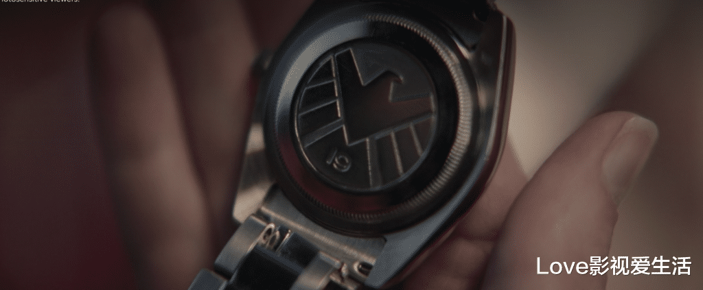 漫威|漫威的独立剧集《鹰眼》已经全部上线，结尾的神盾局手表格外抢眼