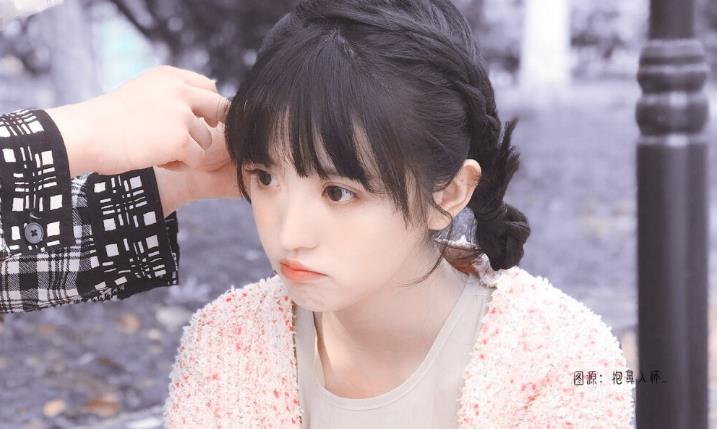 田曦薇|为肖战怒怼网友，和李兰迪抢角色，被爆耍大牌，田曦薇经历了啥？