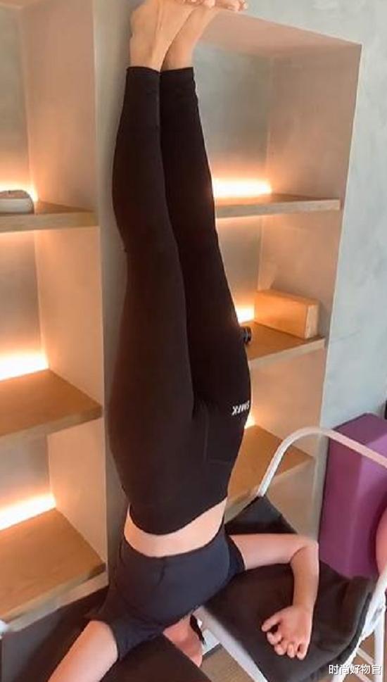 唐艺昕|唐艺昕晒产后倒立健身日常，小腹平坦毫无赘肉，网友：我酸了