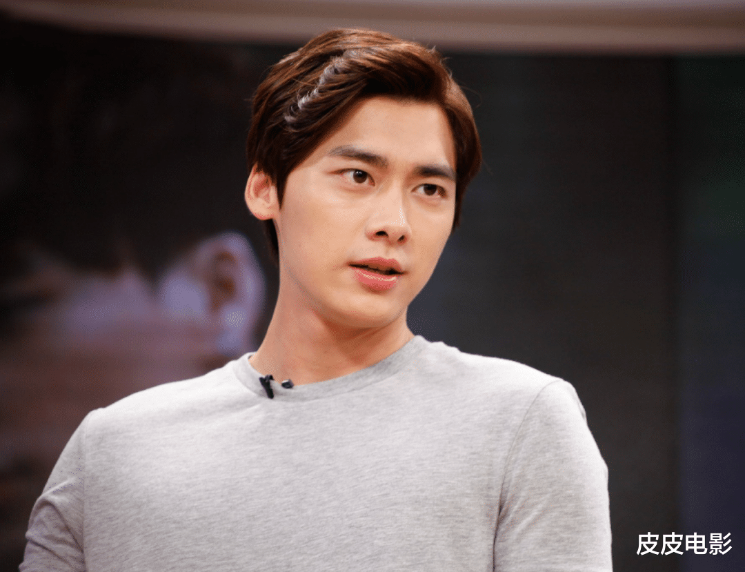 李易峰|李易峰饰演毛泽东主席，勾起了我对4位曾饰演毛泽东演员的追忆