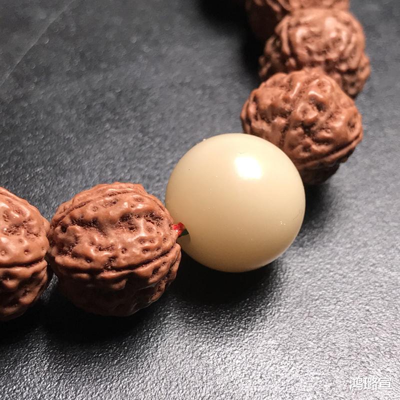 梅花|盛世文玩的背后是哪些力量在推动呢？这3点是文玩不能说的秘密！